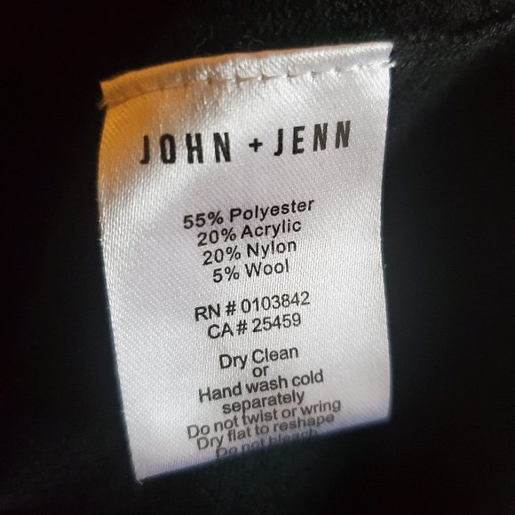 John + Jenn Soft Rolled Hem Cold-Shoulder Sweater M - Picture 8 of 8